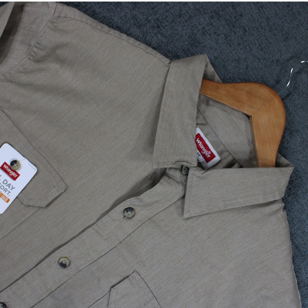 Wrangler Mens XL Khaki Tan Short Sleeve Flex Comfort Button Up Work Shirt NWT
